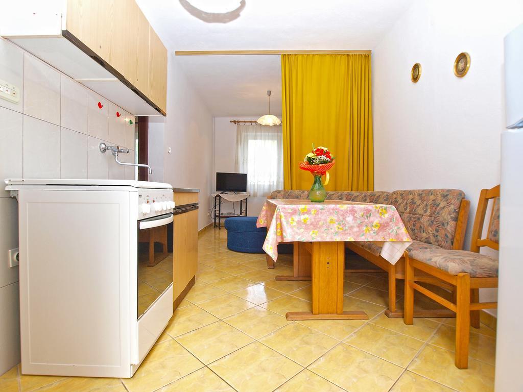 Apartments Branko 1348 พูลา ภายนอก รูปภาพ