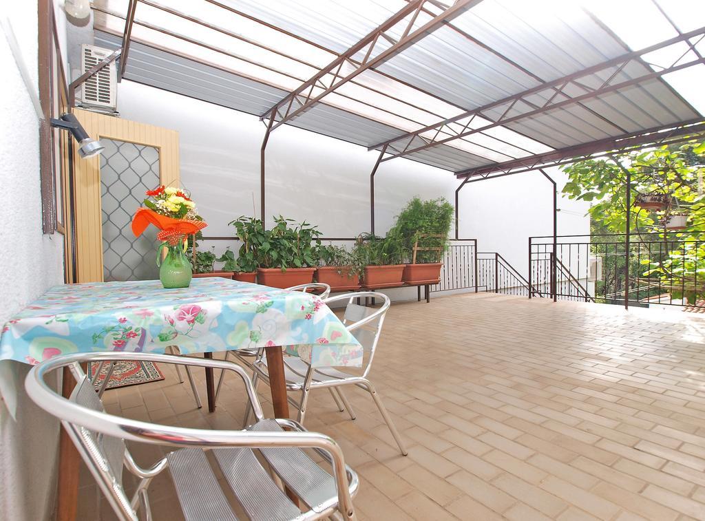 Apartments Branko 1348 พูลา ภายนอก รูปภาพ