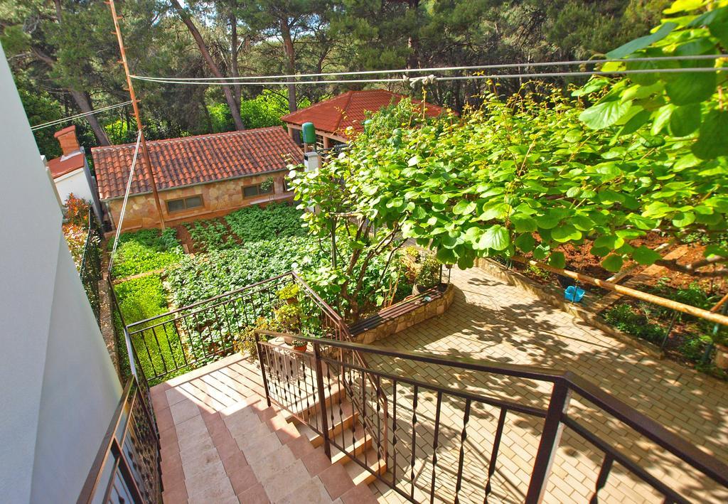 Apartments Branko 1348 พูลา ภายนอก รูปภาพ