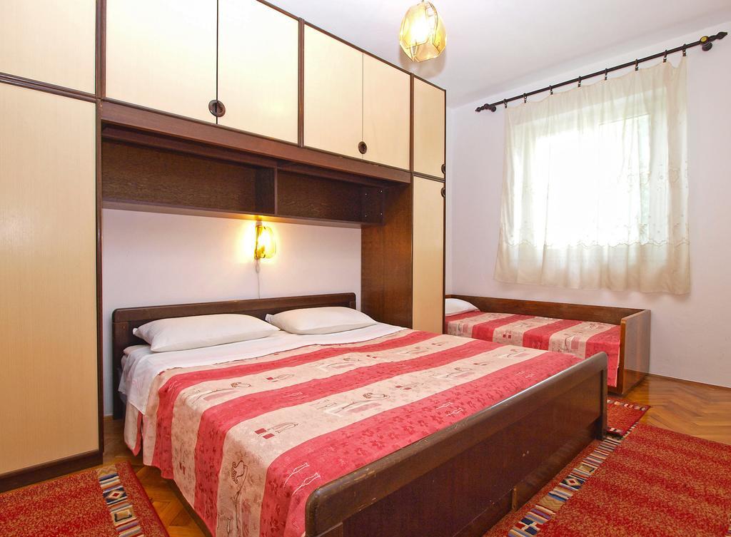 Apartments Branko 1348 พูลา ภายนอก รูปภาพ