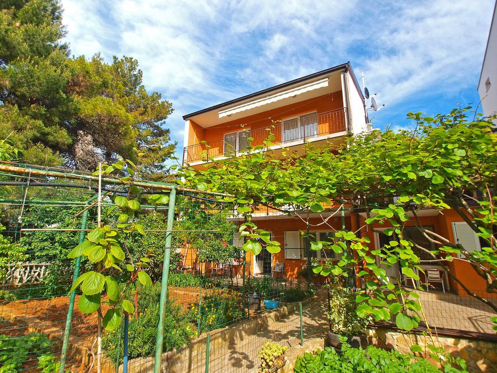 Apartments Branko 1348 พูลา ภายนอก รูปภาพ