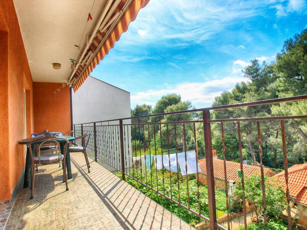 Apartments Branko 1348 พูลา ภายนอก รูปภาพ
