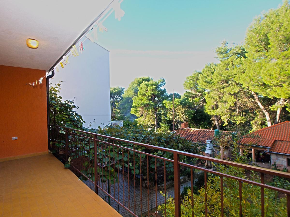 Apartments Branko 1348 พูลา ภายนอก รูปภาพ